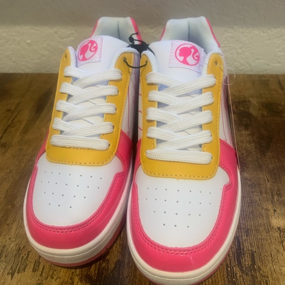 Barbie Tennis Shoes NWT Authentic Barbie Logo Sneackers - Picture 3 of 11